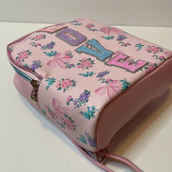 backpack and pouch gift set NWT! - Picture 10 of 16